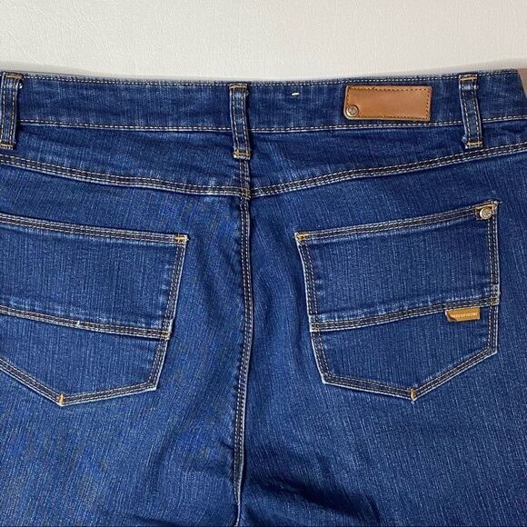 Peace of Cloth | Lastin Fit Straight High Rise Jeans - Picture 7 of 9